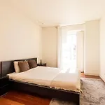 Exclusive Chiado Deluxe, Elegant & Spacious 3 Br Lissabon