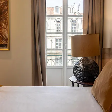 Exclusive Chiado Deluxe, Elegant & Spacious 3 Br شقة Lisboa