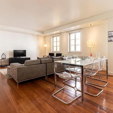 Exclusive Chiado Deluxe, Elegant & Spacious 3 Br Lägenhet
