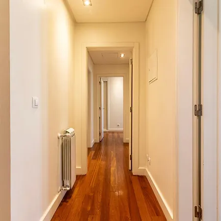 Exclusive Chiado Deluxe, Elegant & Spacious 3 Br