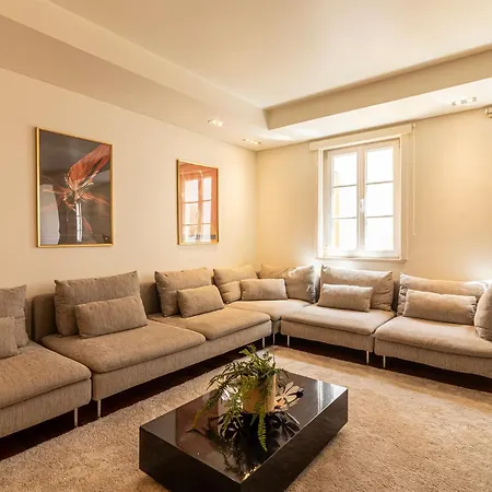 Apartman Exclusive Chiado Deluxe, Elegant & Spacious 3 Br